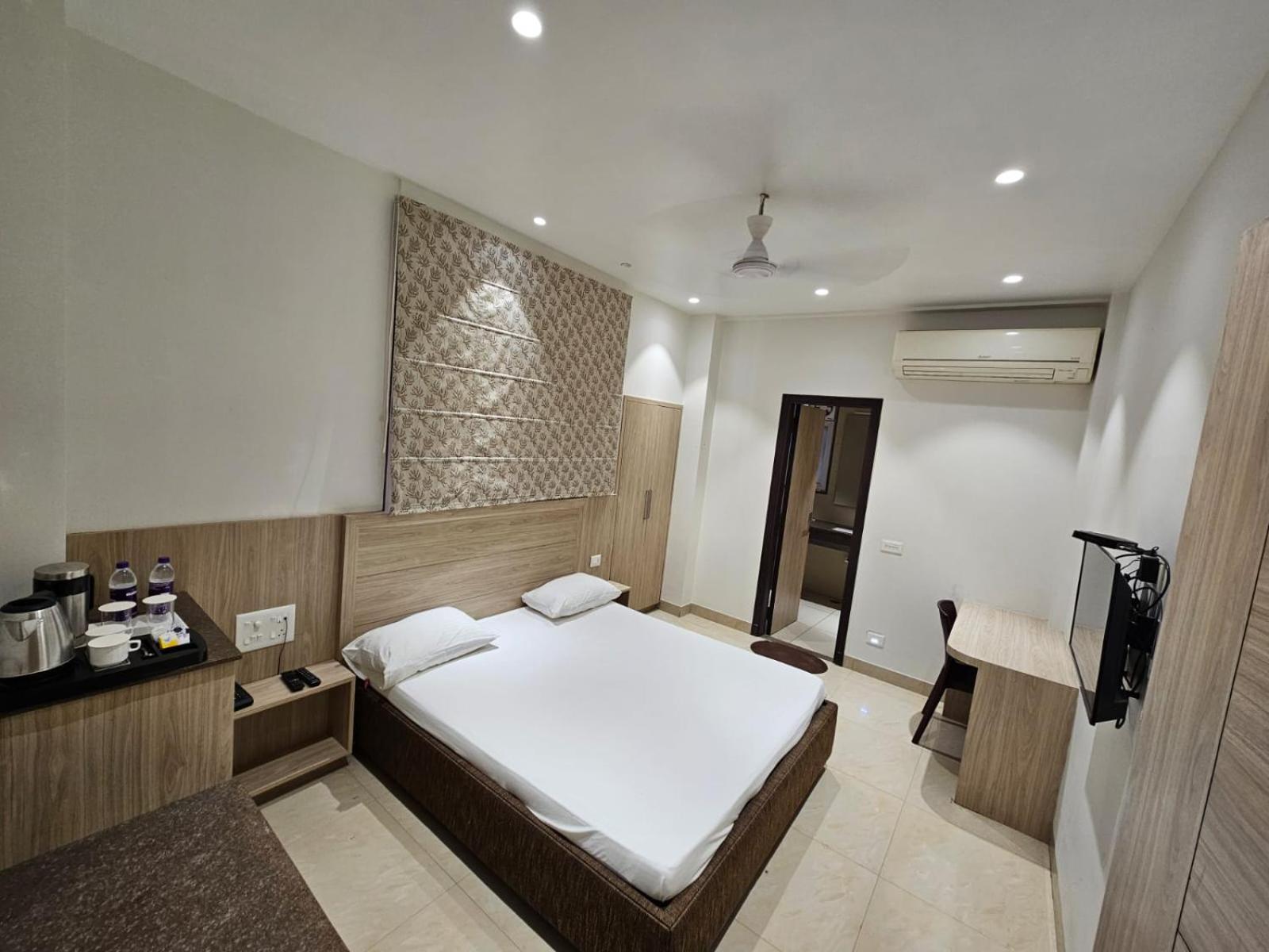 Hotel Bagla Atithi Banaras Varanasi Esterno foto