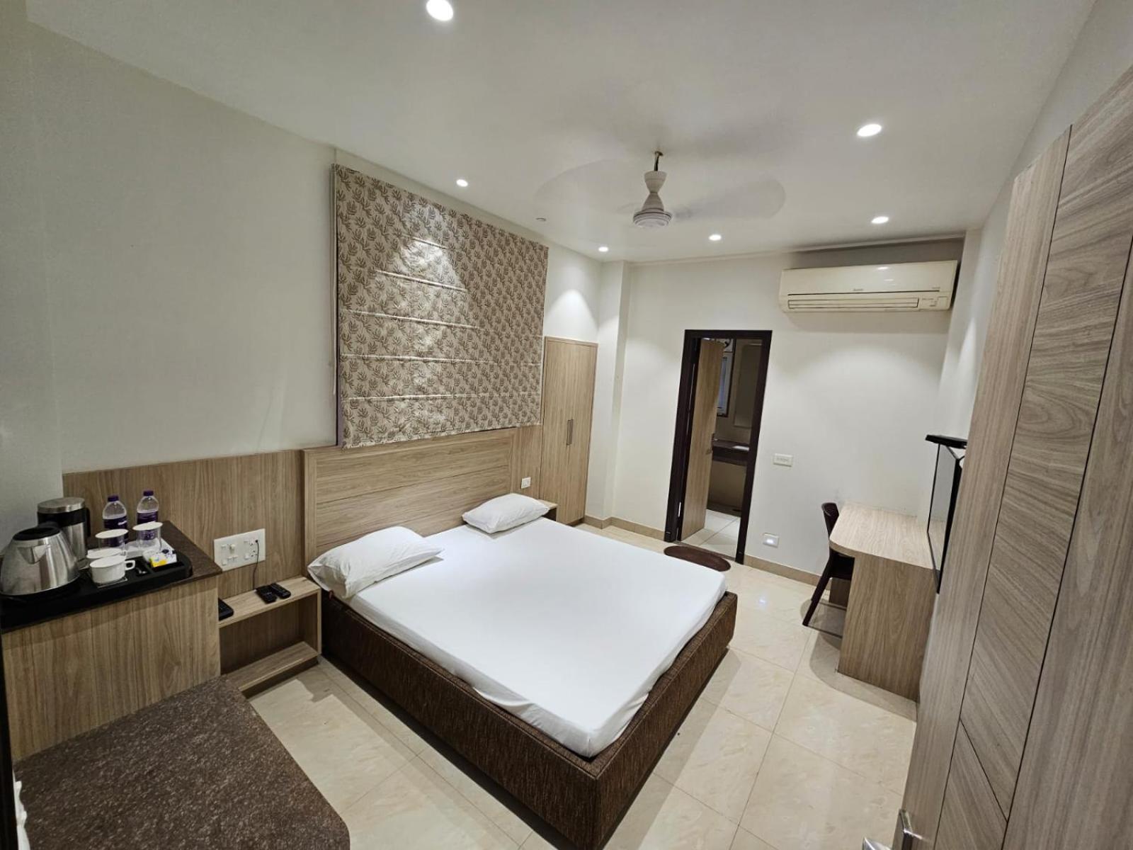 Hotel Bagla Atithi Banaras Varanasi Esterno foto