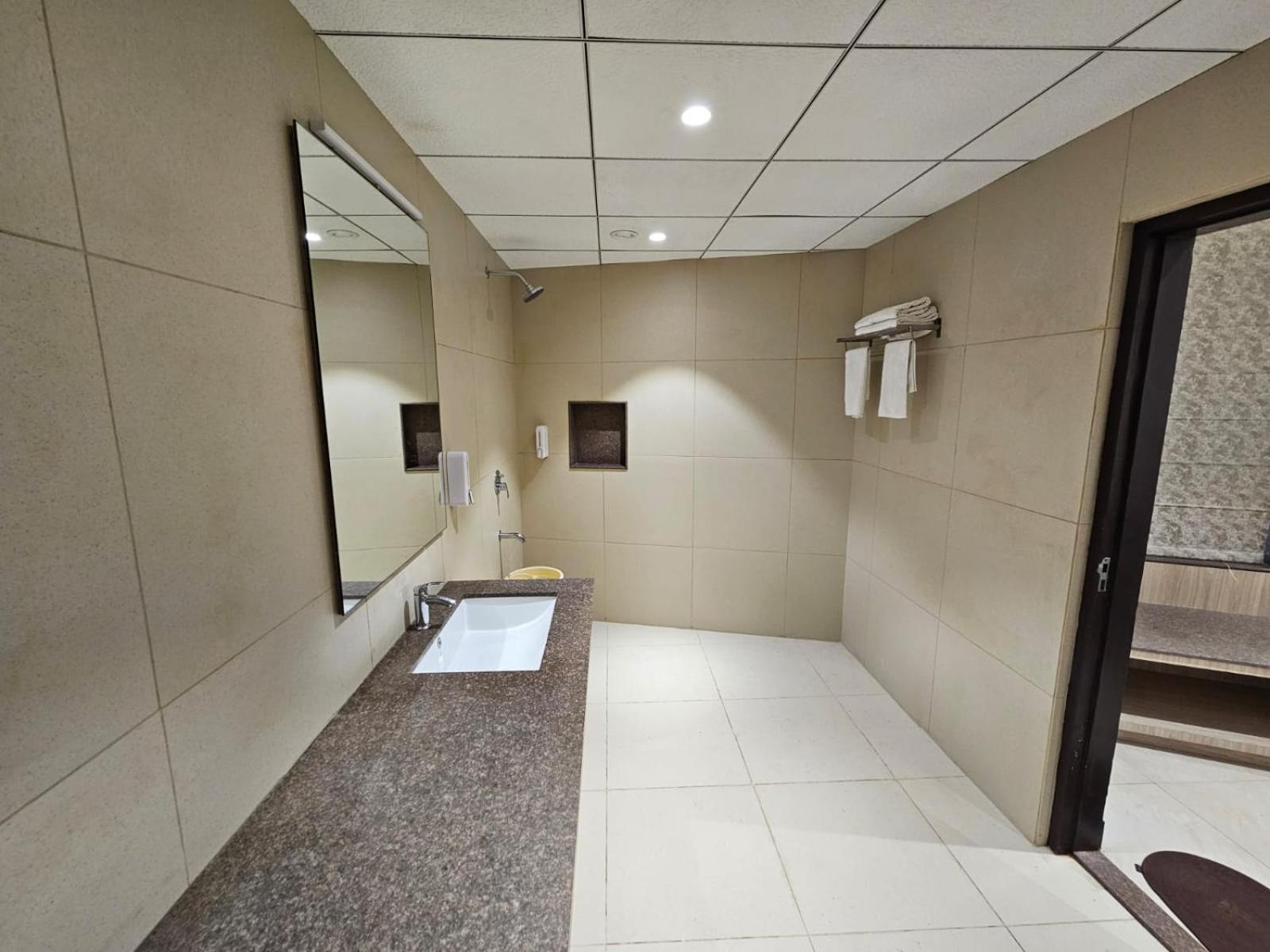 Hotel Bagla Atithi Banaras Varanasi Esterno foto